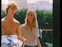 Adolescenti che trasportano insegnanti video casalinghi hard
