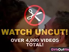 Nella parte inferiore video amatoriale masturbazione del